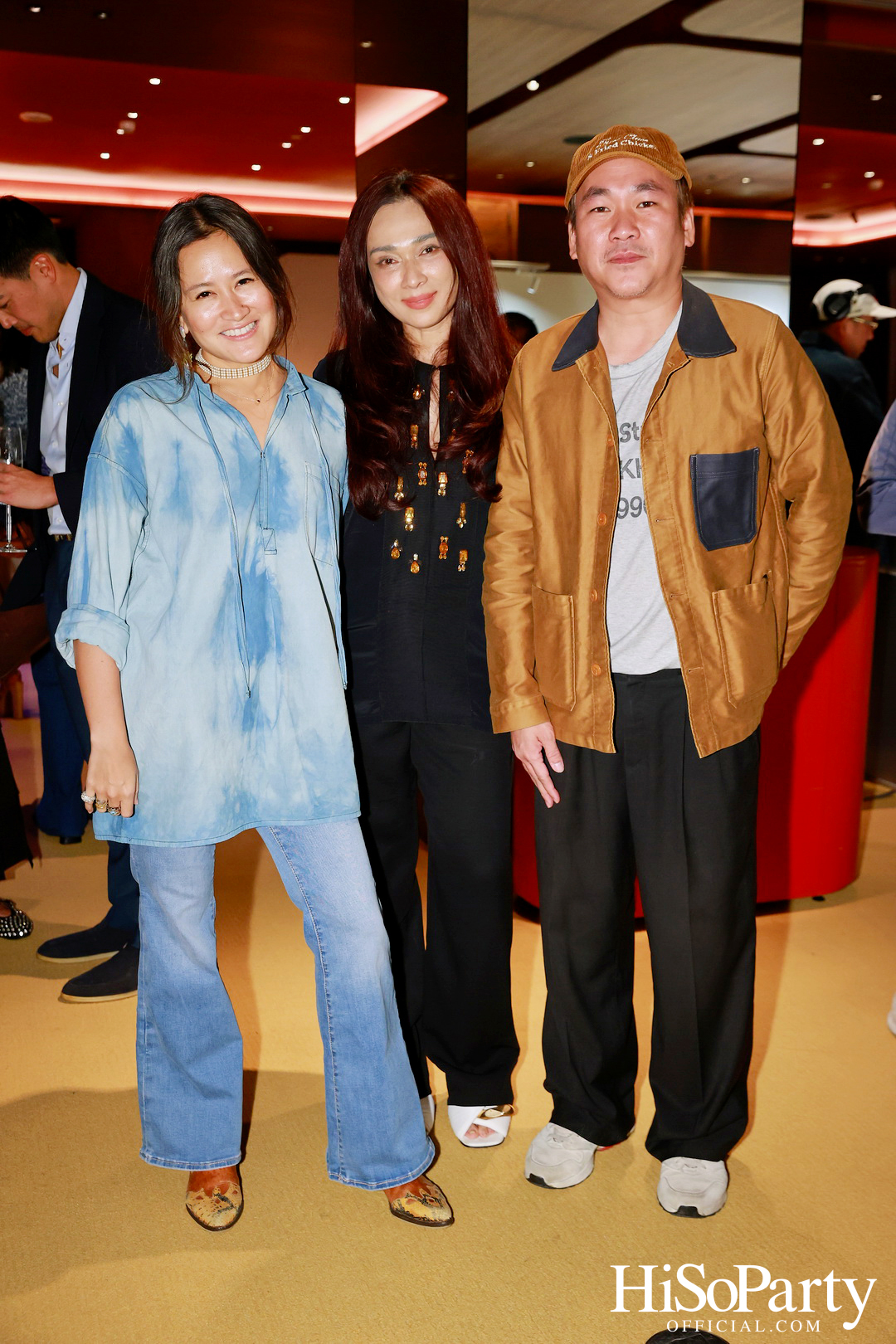 ครั้งแรกในไทยกับนิทรรศการ Over the Top โดย Tomo Campbell