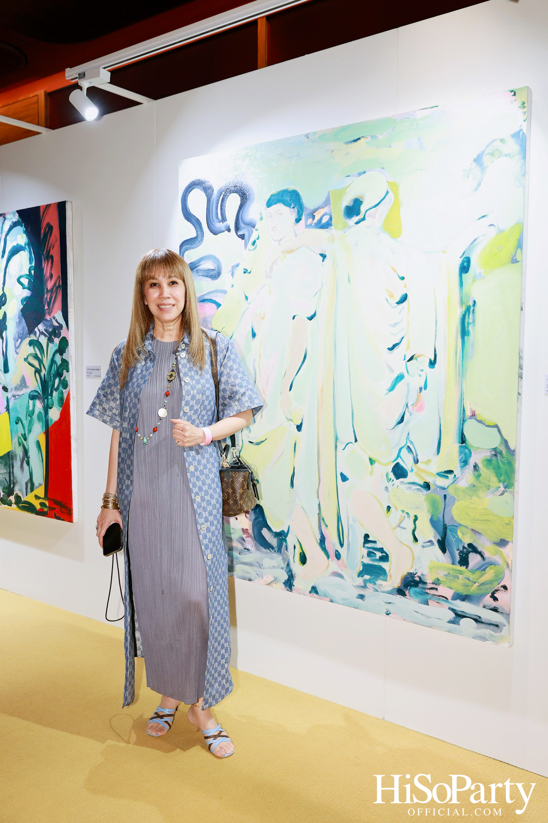 ครั้งแรกในไทยกับนิทรรศการ Over the Top โดย Tomo Campbell