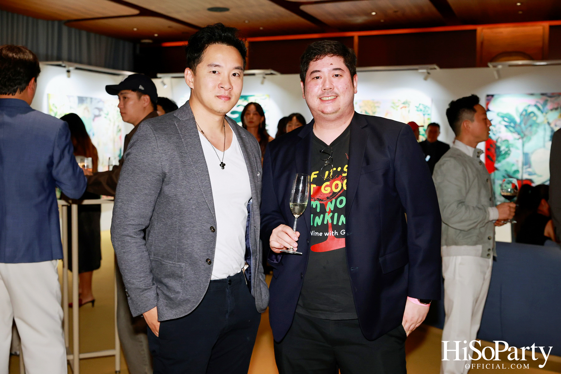 ครั้งแรกในไทยกับนิทรรศการ Over the Top โดย Tomo Campbell