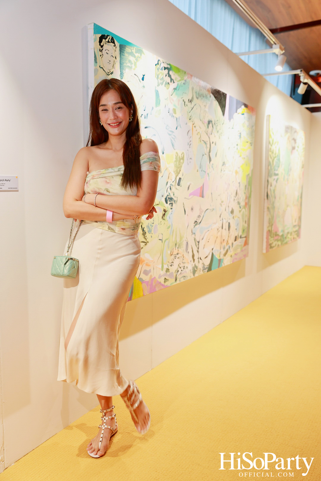 ครั้งแรกในไทยกับนิทรรศการ Over the Top โดย Tomo Campbell