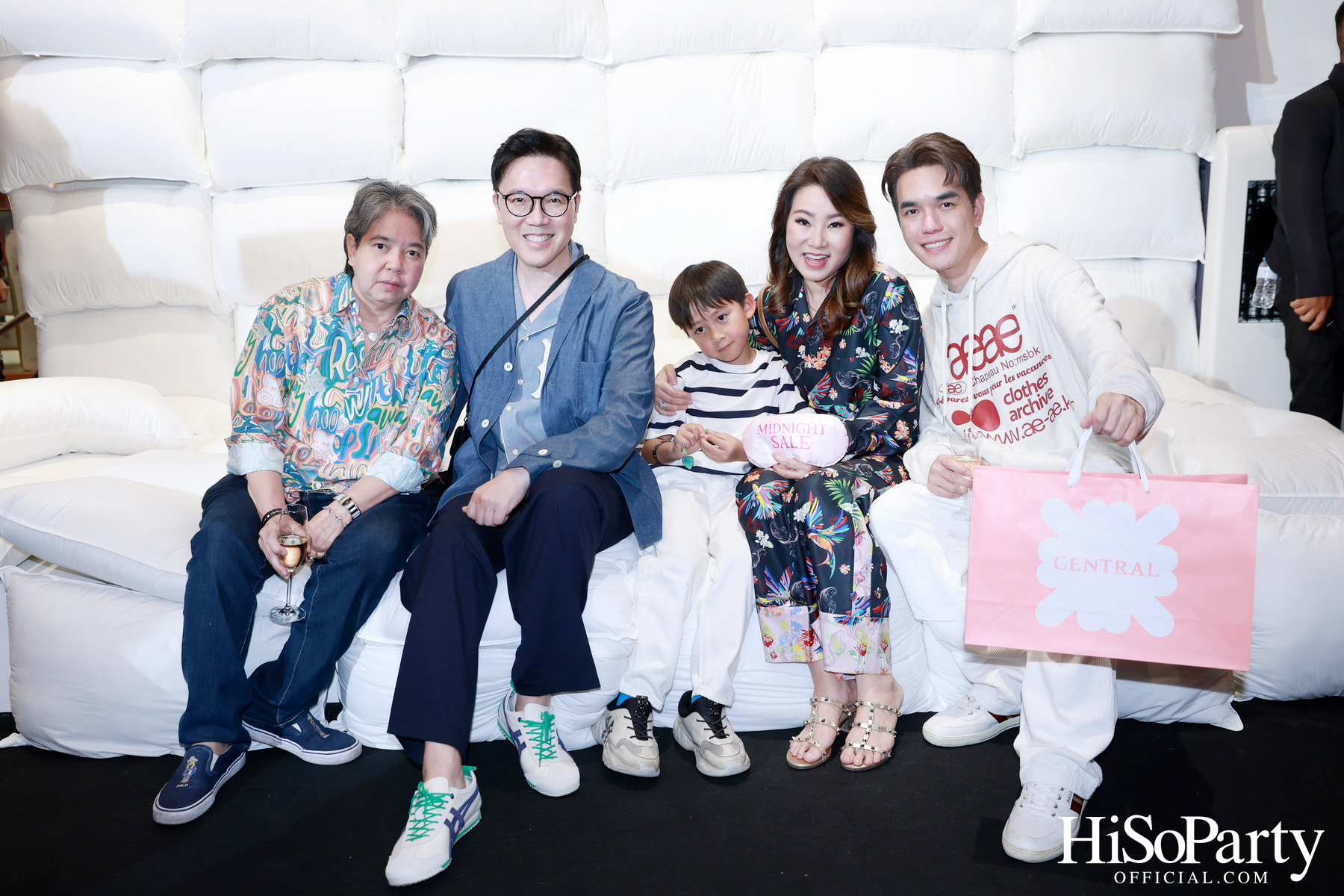 ห้างเซ็นทรัล จัดงาน ‘Central Midnight Sale The Late Night Club Music Experience’ มิวสิกปาร์ตี้ธีมชุดนอนต้อนรับสงกรานต์-ซัมเมอร์