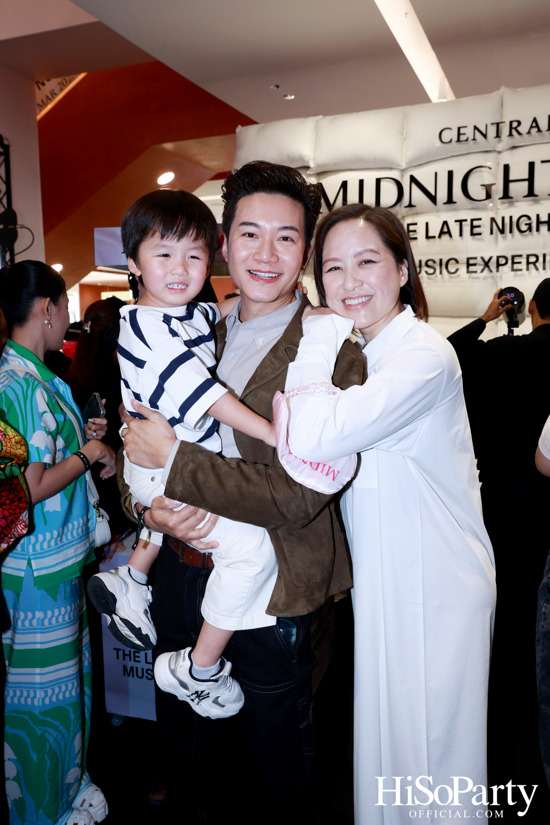 ห้างเซ็นทรัล จัดงาน ‘Central Midnight Sale The Late Night Club Music Experience’ มิวสิกปาร์ตี้ธีมชุดนอนต้อนรับสงกรานต์-ซัมเมอร์