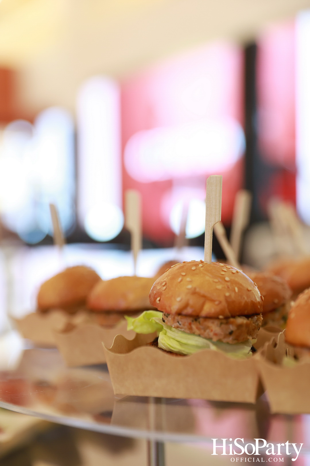 ห้างเซ็นทรัล จัดงาน ‘Central Midnight Sale The Late Night Club Music Experience’ มิวสิกปาร์ตี้ธีมชุดนอนต้อนรับสงกรานต์-ซัมเมอร์