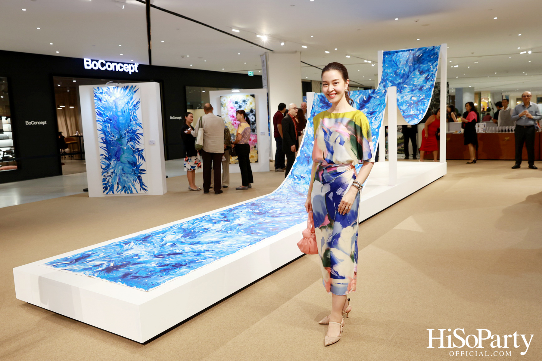 งานเปิดนิทรรศการ Songkran Water & Petals