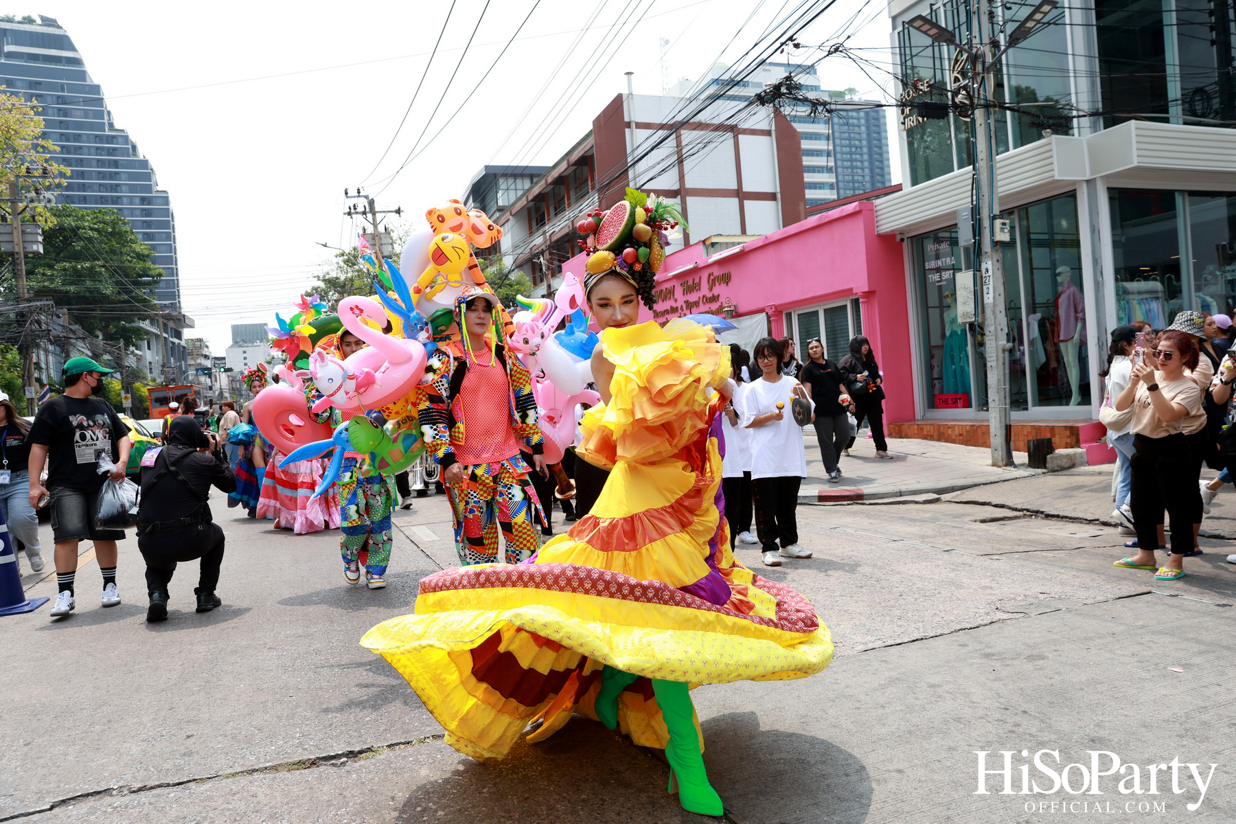 คิง เพาเวอร์ เปิดฉากยิ่งใหญ่ ‘อภิมหาสงกรานต์รางน้ำ มโหฬาร มหาสนุก’ ชวนทุกคน ‘สาด เต้น เล่น กิน ช้อป สนุกสุดขีดให้โลกจำ’ วันนี้ – 15 เม.ย. 68