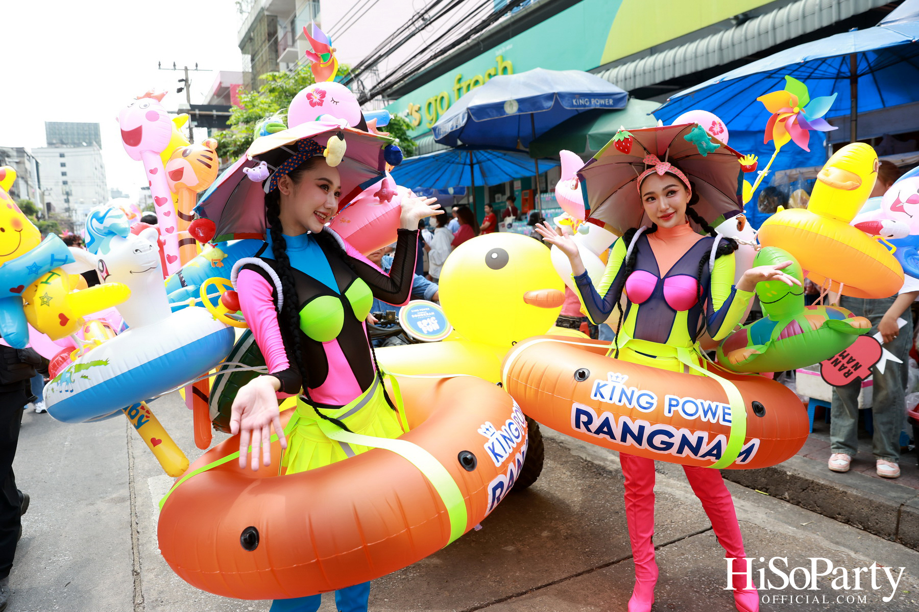 คิง เพาเวอร์ เปิดฉากยิ่งใหญ่ ‘อภิมหาสงกรานต์รางน้ำ มโหฬาร มหาสนุก’ ชวนทุกคน ‘สาด เต้น เล่น กิน ช้อป สนุกสุดขีดให้โลกจำ’ วันนี้ – 15 เม.ย. 68