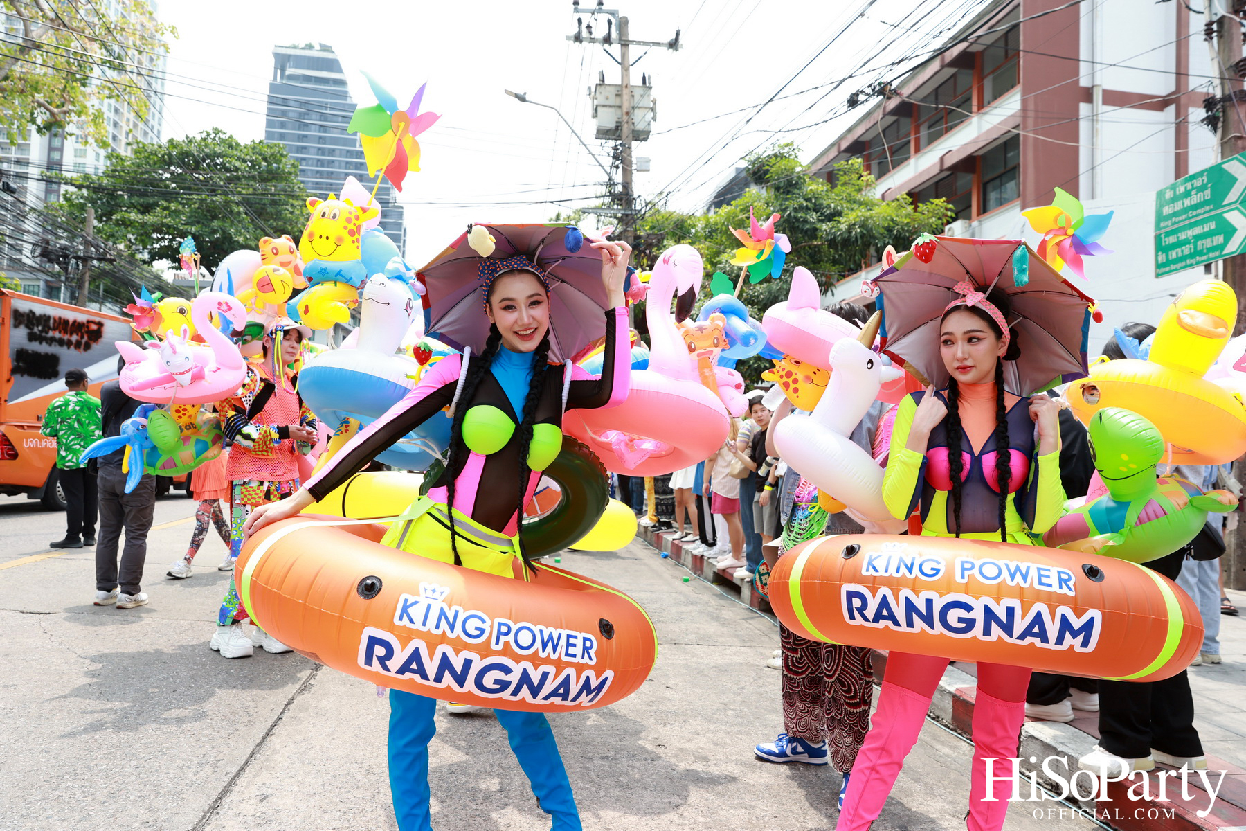 คิง เพาเวอร์ เปิดฉากยิ่งใหญ่ ‘อภิมหาสงกรานต์รางน้ำ มโหฬาร มหาสนุก’ ชวนทุกคน ‘สาด เต้น เล่น กิน ช้อป สนุกสุดขีดให้โลกจำ’ วันนี้ – 15 เม.ย. 68