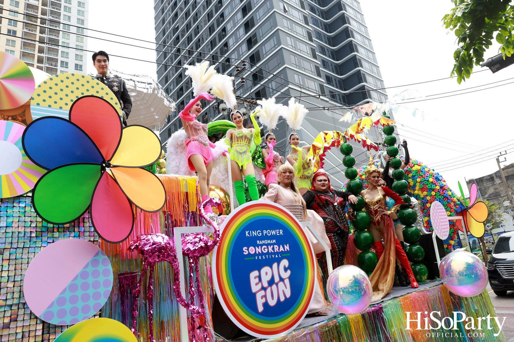 คิง เพาเวอร์ เปิดฉากยิ่งใหญ่ ‘อภิมหาสงกรานต์รางน้ำ มโหฬาร มหาสนุก’ ชวนทุกคน ‘สาด เต้น เล่น กิน ช้อป สนุกสุดขีดให้โลกจำ’ วันนี้ – 15 เม.ย. 68