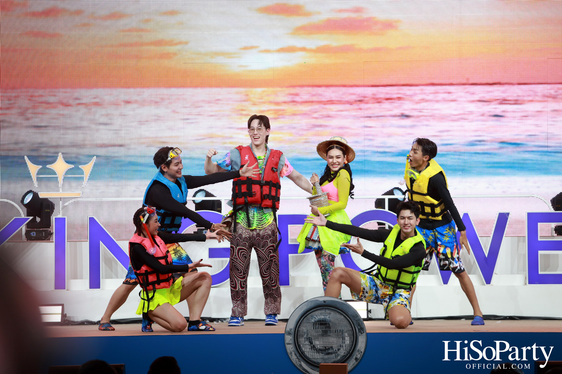 คิง เพาเวอร์ เปิดฉากยิ่งใหญ่ ‘อภิมหาสงกรานต์รางน้ำ มโหฬาร มหาสนุก’ ชวนทุกคน ‘สาด เต้น เล่น กิน ช้อป สนุกสุดขีดให้โลกจำ’ วันนี้ – 15 เม.ย. 68