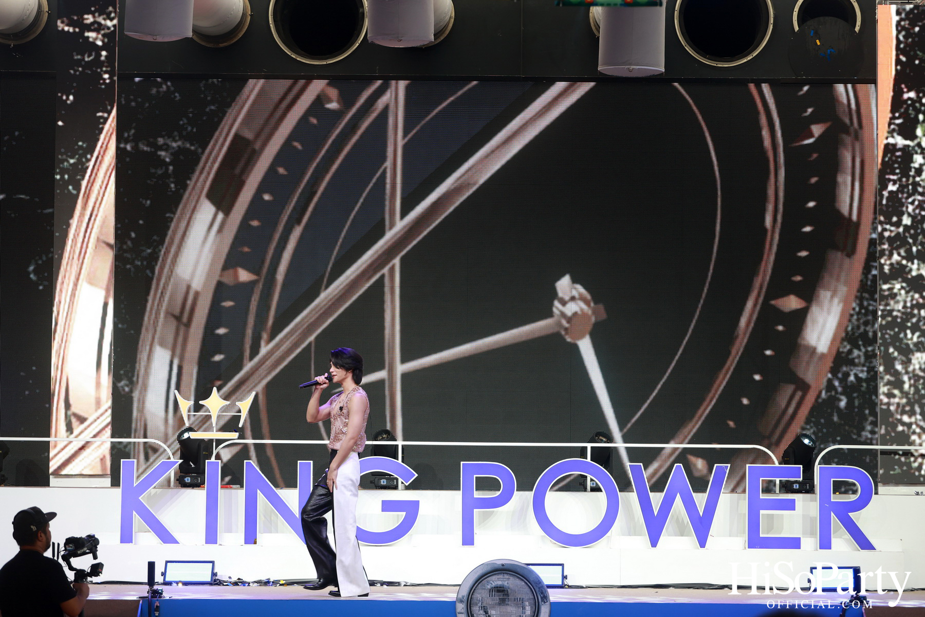 คิง เพาเวอร์ เปิดฉากยิ่งใหญ่ ‘อภิมหาสงกรานต์รางน้ำ มโหฬาร มหาสนุก’ ชวนทุกคน ‘สาด เต้น เล่น กิน ช้อป สนุกสุดขีดให้โลกจำ’ วันนี้ – 15 เม.ย. 68