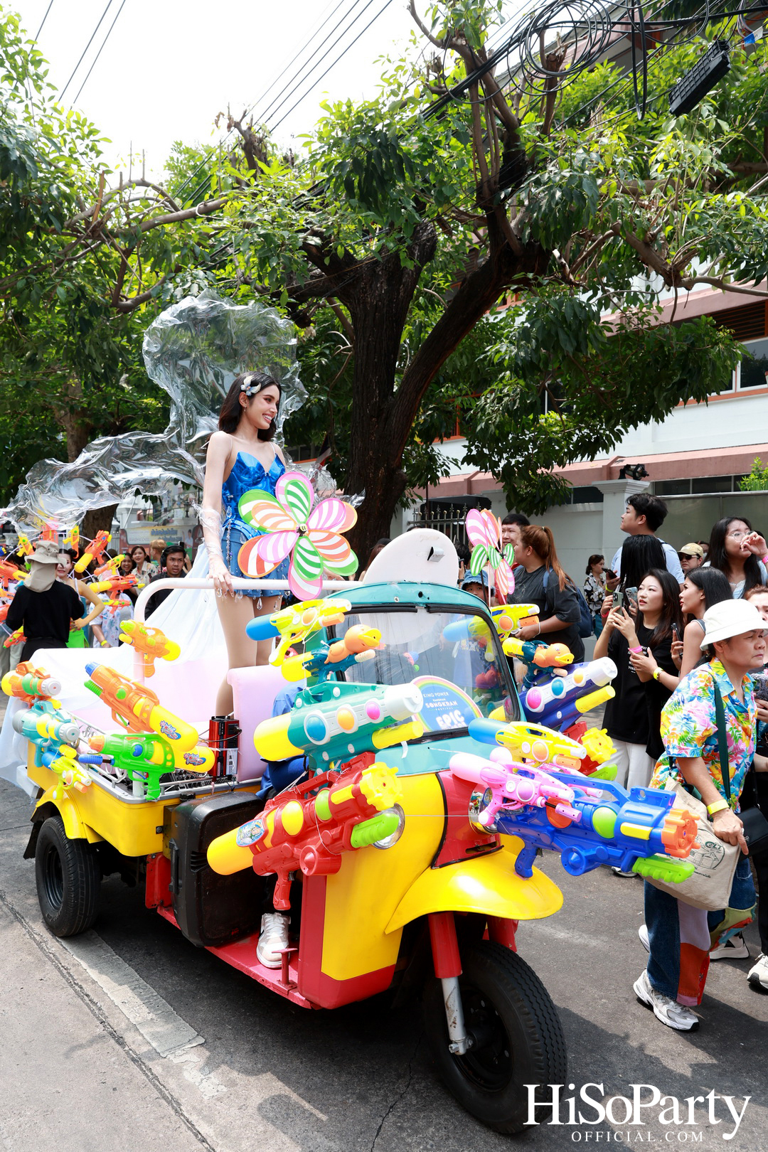 คิง เพาเวอร์ เปิดฉากยิ่งใหญ่ ‘อภิมหาสงกรานต์รางน้ำ มโหฬาร มหาสนุก’ ชวนทุกคน ‘สาด เต้น เล่น กิน ช้อป สนุกสุดขีดให้โลกจำ’ วันนี้ – 15 เม.ย. 68