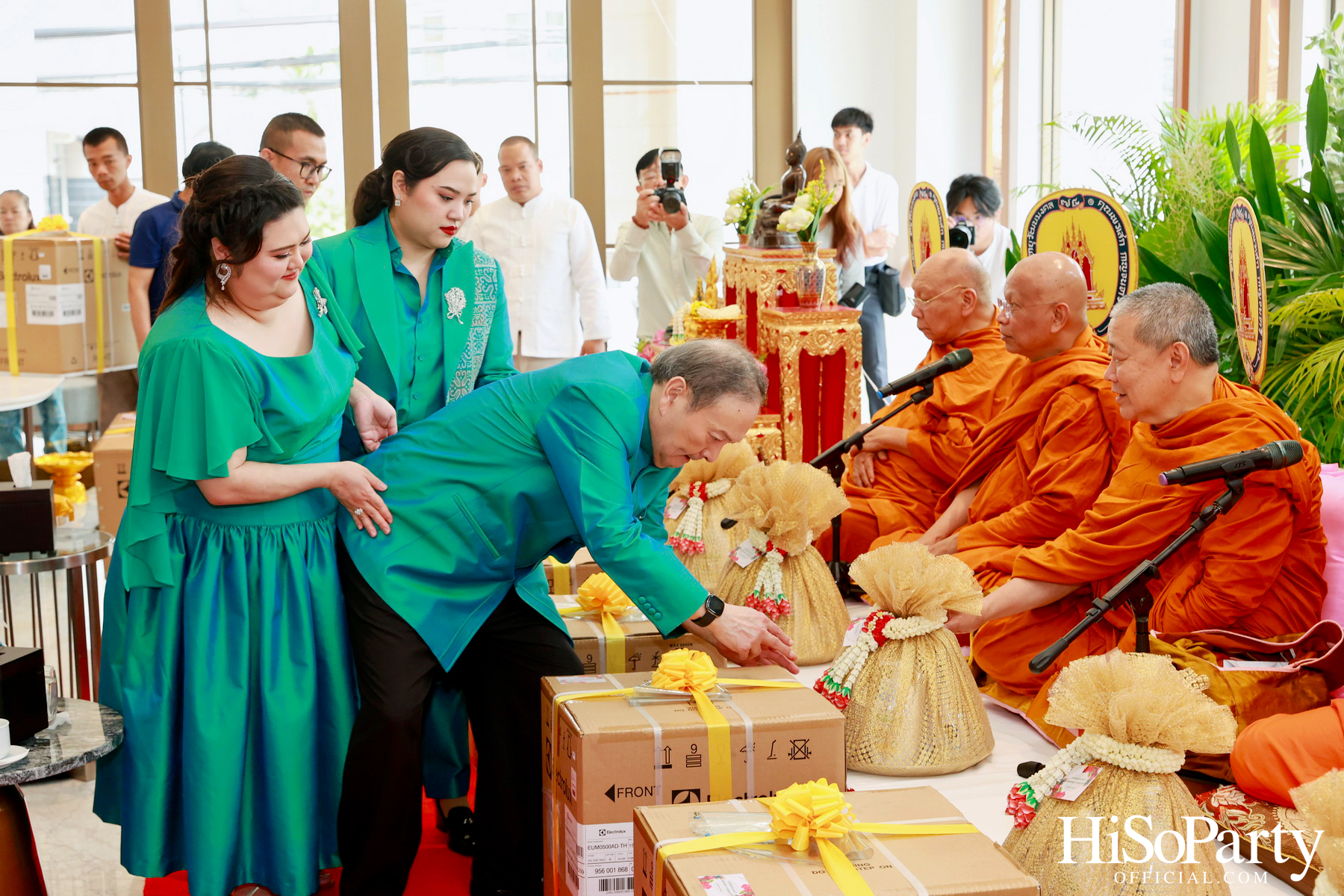 งานวันคล้ายวันเกิดครบรอบ 74 ปี พรเสก กาญจนจารี