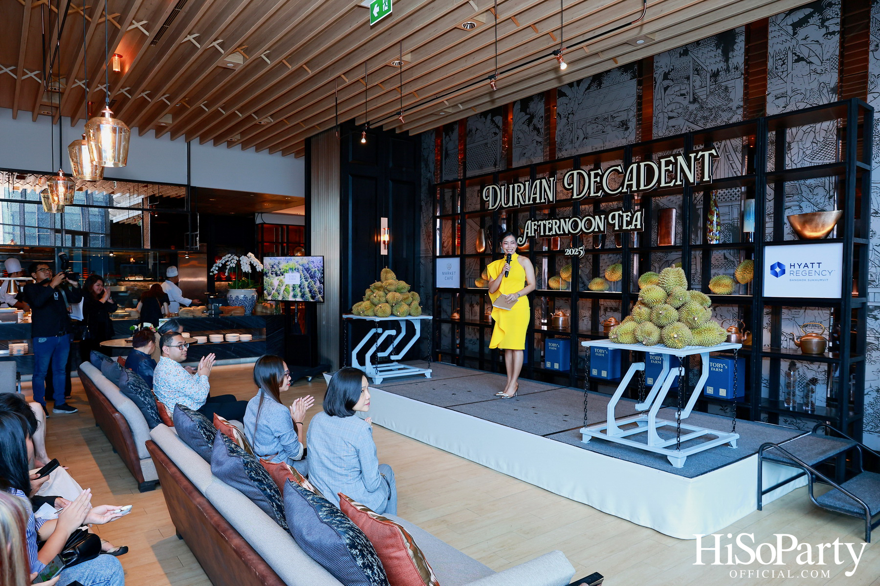 โรงแรมไฮแอท รีเจนซี่ กรุงเทพฯ สุขุมวิท เปิดตัว Durian Decadent Afternoon Tea ต้อนรับซัมเมอร์ด้วยเซตไฮทีสุดหรูจากทุเรียนหมอนทองพรีเมียม