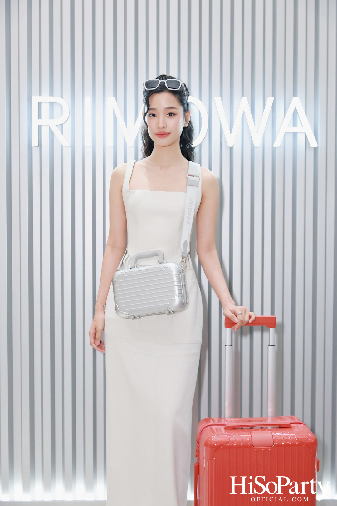 RIMOWA เปิดตัวเฉดสีใหม่ GRANADA & VERDE จากคอลเลกชัน Essential อย่างมีสไตล์ ณ สยามพารากอน