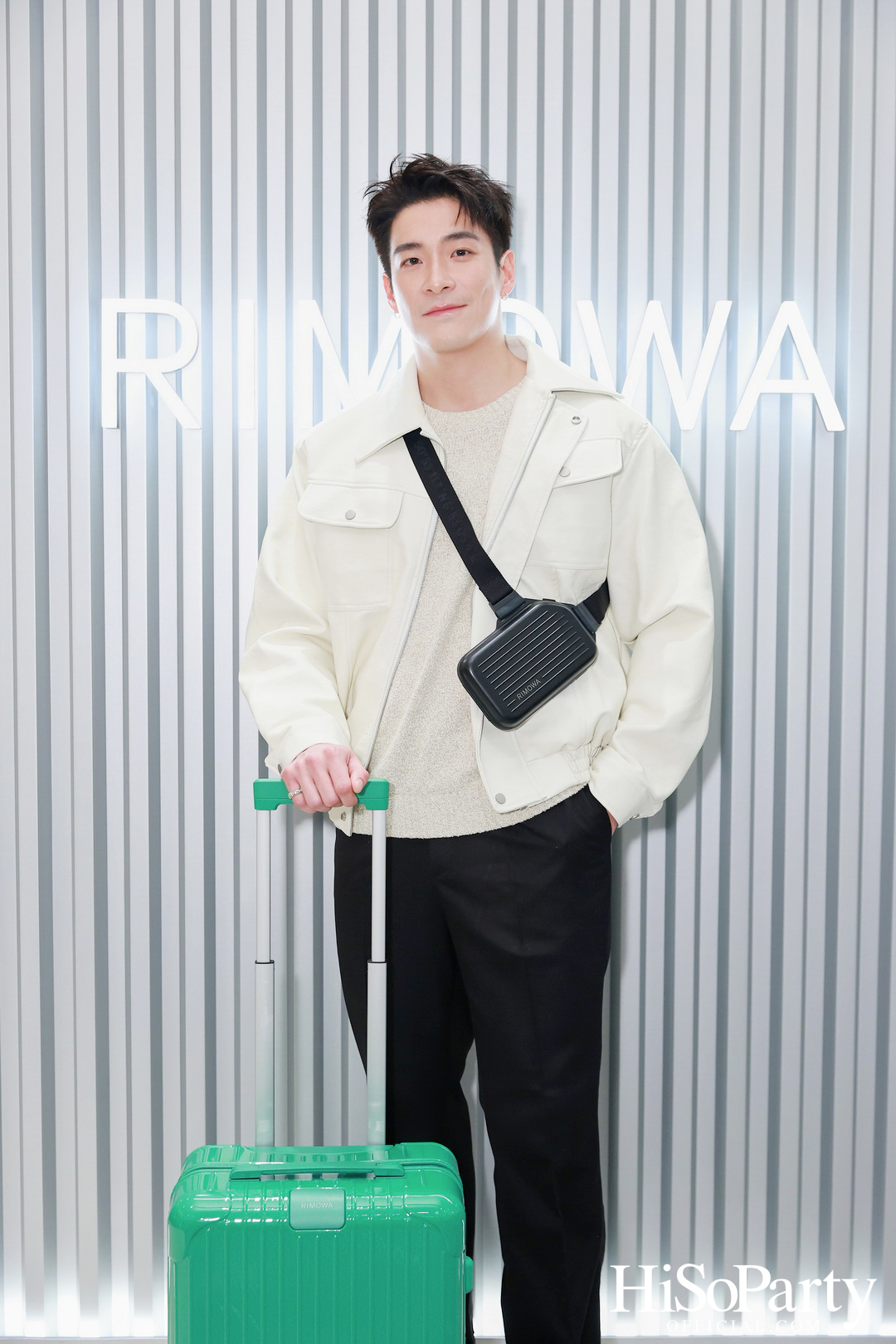 RIMOWA เปิดตัวเฉดสีใหม่ GRANADA & VERDE จากคอลเลกชัน Essential อย่างมีสไตล์ ณ สยามพารากอน