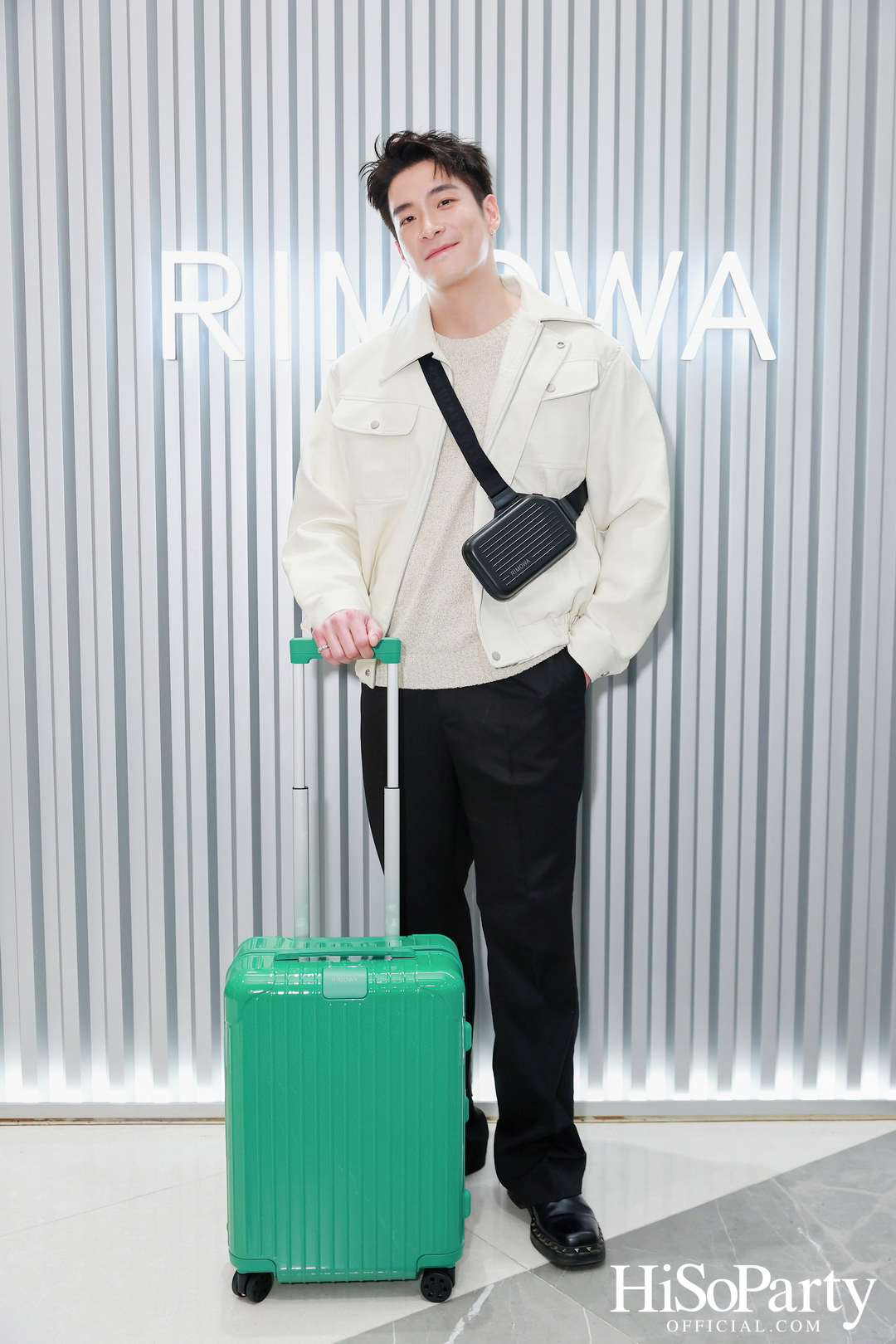 RIMOWA เปิดตัวเฉดสีใหม่ GRANADA & VERDE จากคอลเลกชัน Essential อย่างมีสไตล์ ณ สยามพารากอน