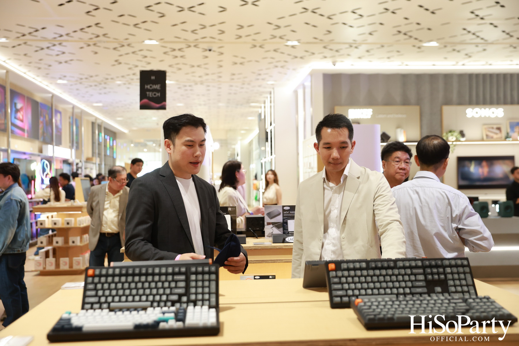 เปิดแล้ววันนี้! ‘TECHHOUSE by .life’ แหล่งรวมสินค้าดิจิทัลไลฟ์สไตล์แห่งแรกของไทยที่ One Bangkok