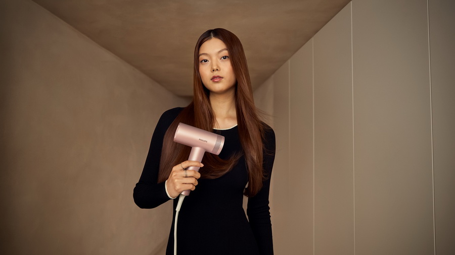 Philips เปิดตัว Philips Hair Dryer S8000 Series เป่าผมแห้งไวที่สุดใน 3 นาที พร้อมมอบประสบการณ์ถนอมเส้นผมสุดล้ำ