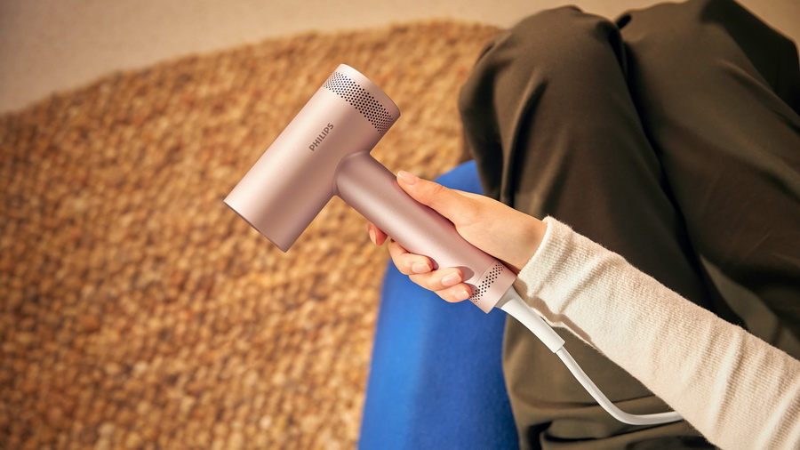 Philips เปิดตัว Philips Hair Dryer S8000 Series เป่าผมแห้งไวที่สุดใน 3 นาที พร้อมมอบประสบการณ์ถนอมเส้นผมสุดล้ำ