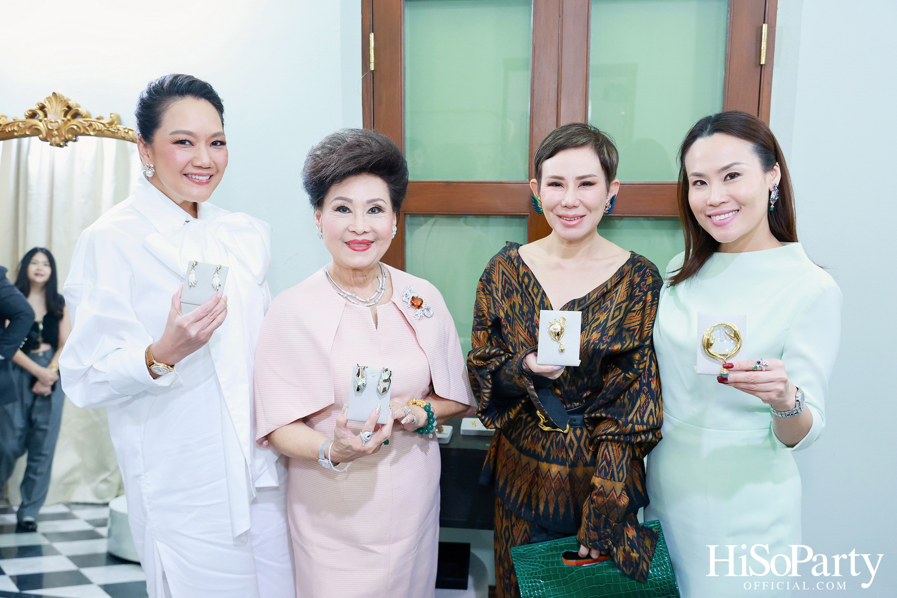 HiSoParty จัด Exclusive Event เชิญแขกคนพิเศษร่วมชมคอลเลกชันใหม่จากแบรนด์ SIRIVANNAVARI ณ บ้านเลขที่ 1