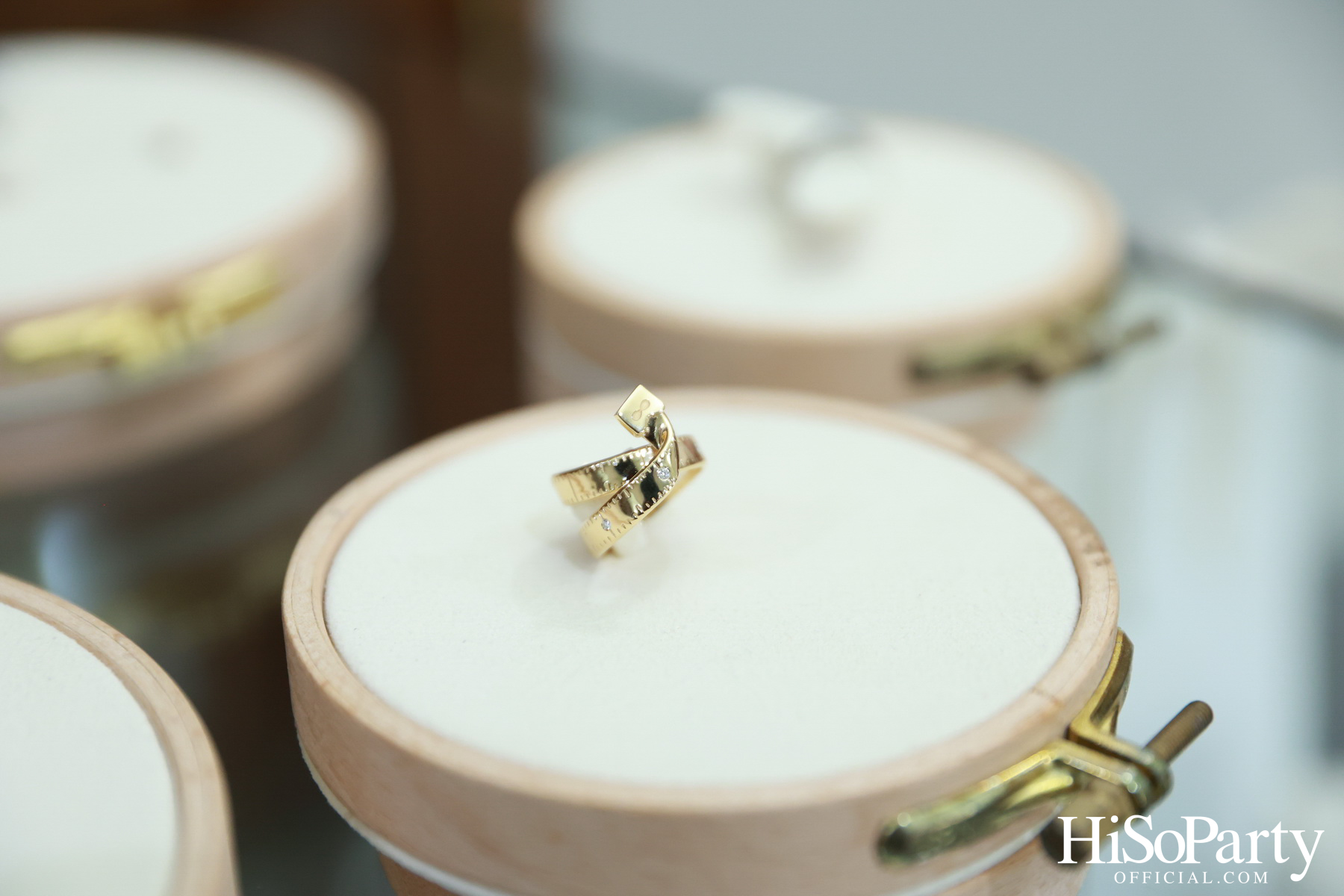 HiSoParty จัด Exclusive Event เชิญแขกคนพิเศษร่วมชมคอลเลกชันใหม่จากแบรนด์ SIRIVANNAVARI ณ บ้านเลขที่ 1