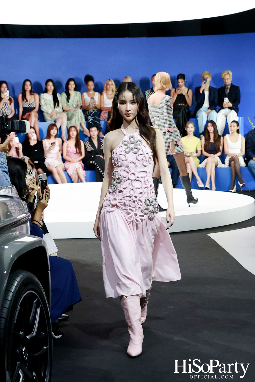 DISAYA X JAMYJAMESS Powered by Mercedes-Benz