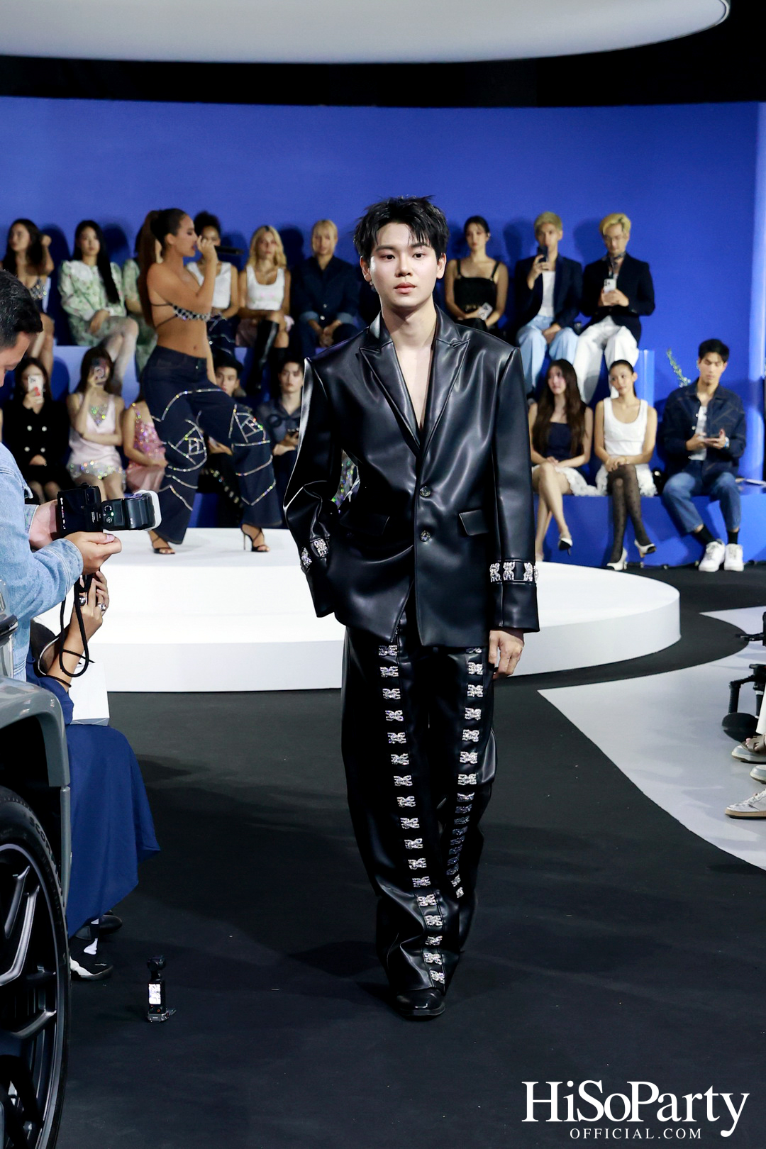 DISAYA X JAMYJAMESS Powered by Mercedes-Benz