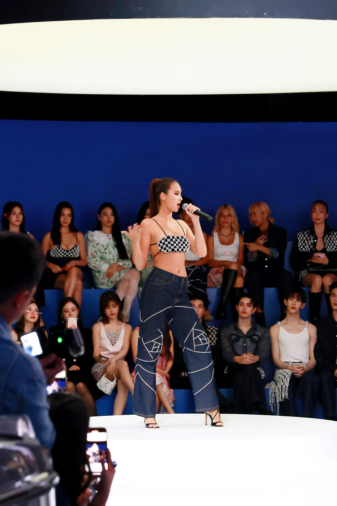 DISAYA X JAMYJAMESS Powered by Mercedes-Benz