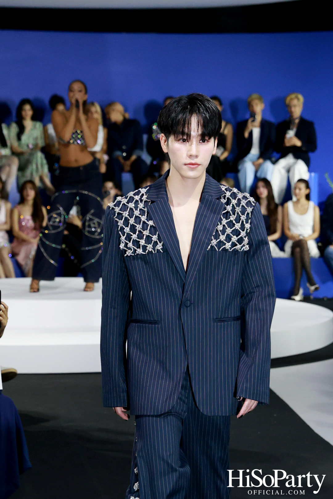 DISAYA X JAMYJAMESS Powered by Mercedes-Benz