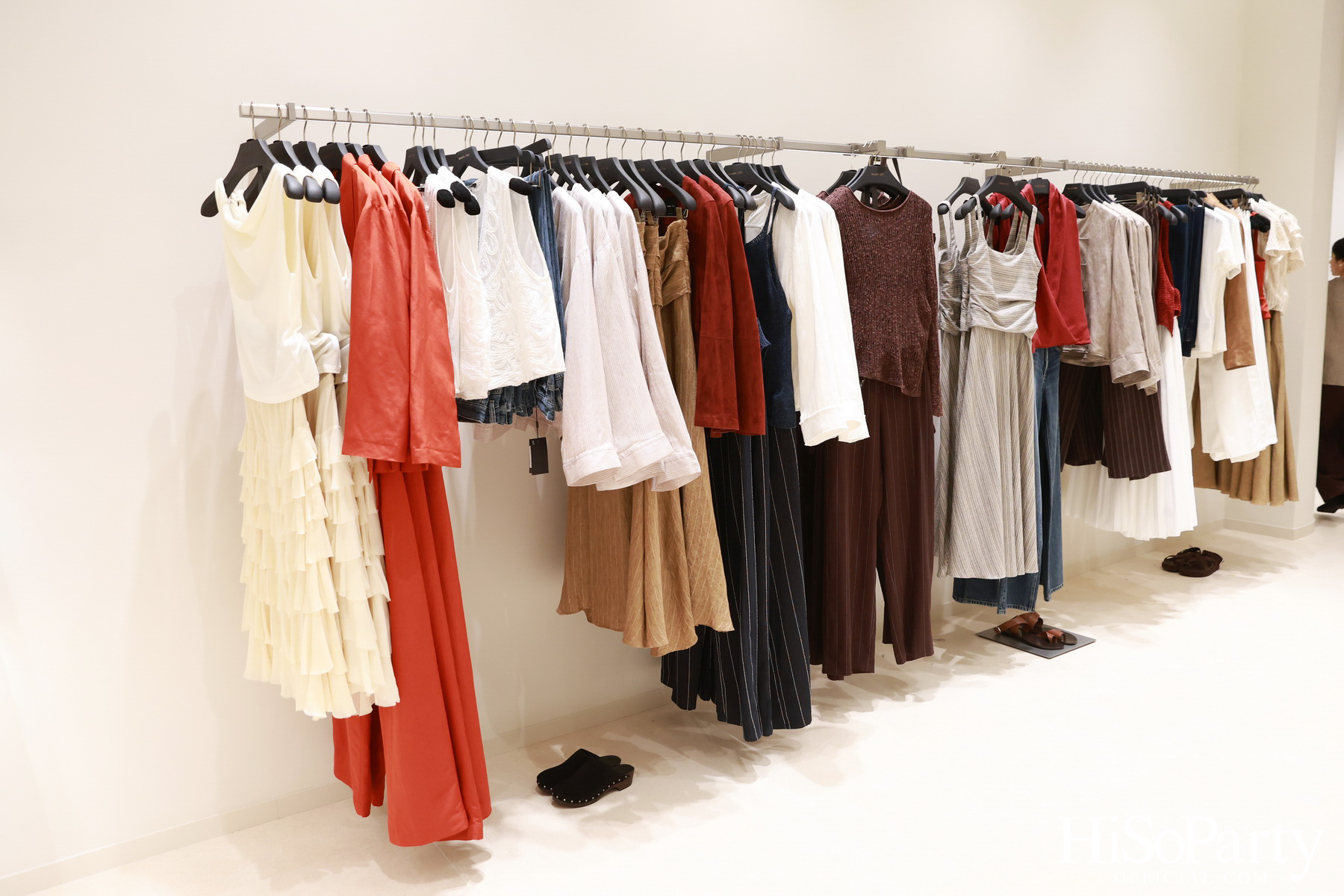 Massimo Dutti เปิดแฟลกชิพสโตร์โฉมใหม่ ณ สยามพารากอน พร้อมจัดแสดงงานศิลปะจากโครงการ Art in Progress