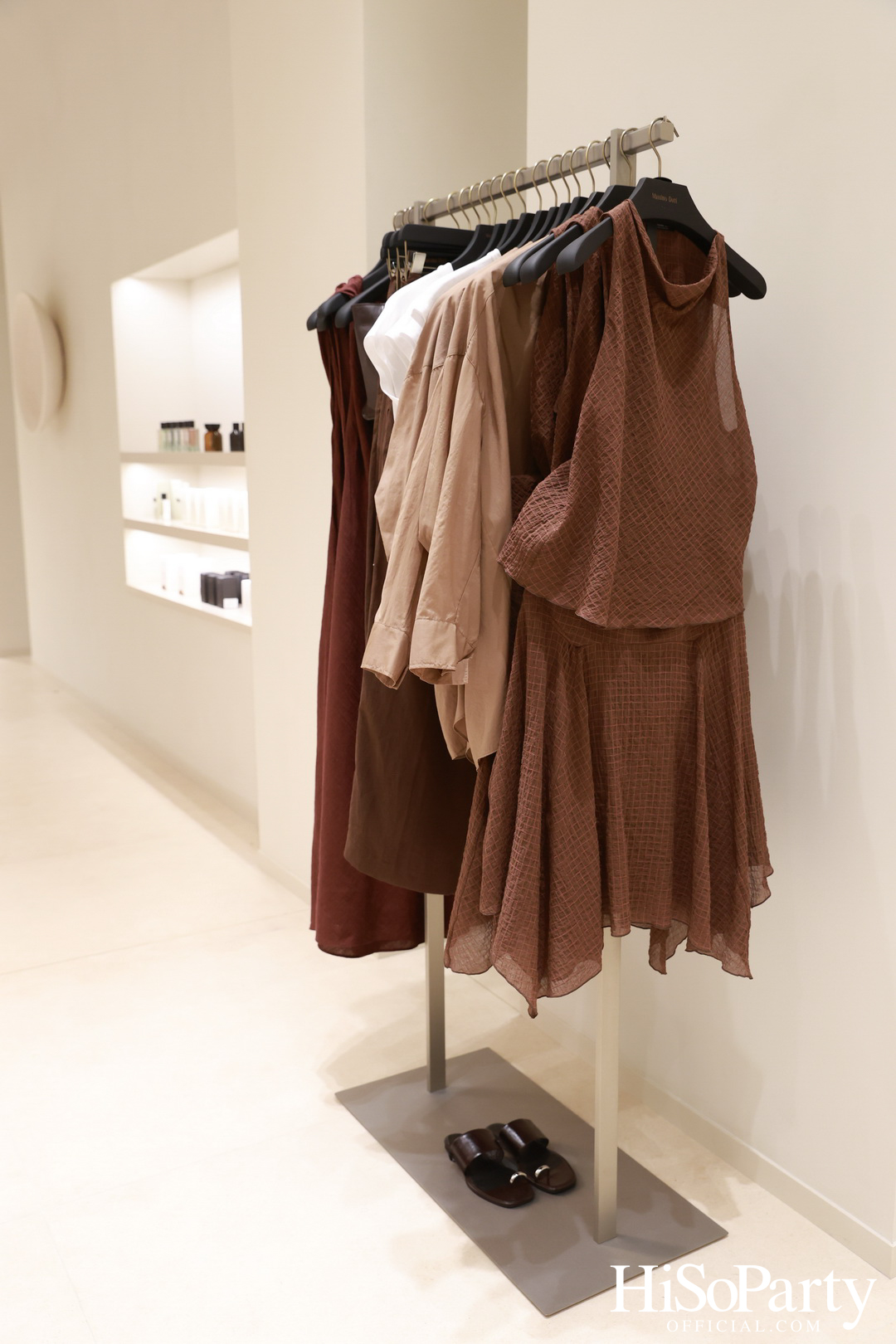 Massimo Dutti เปิดแฟลกชิพสโตร์โฉมใหม่ ณ สยามพารากอน พร้อมจัดแสดงงานศิลปะจากโครงการ Art in Progress