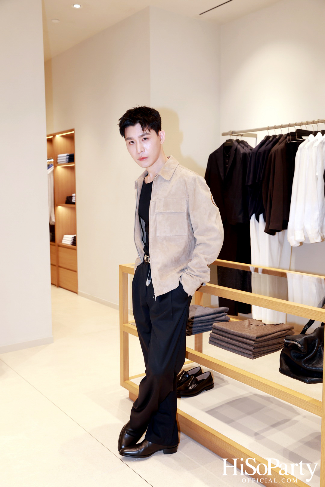 Massimo Dutti เปิดแฟลกชิพสโตร์โฉมใหม่ ณ สยามพารากอน พร้อมจัดแสดงงานศิลปะจากโครงการ Art in Progress
