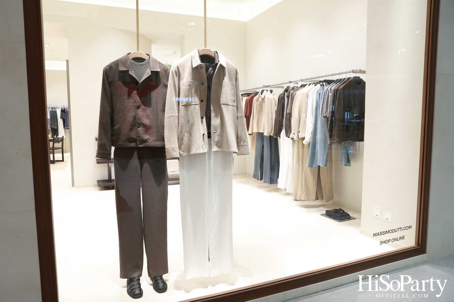 Massimo Dutti เปิดแฟลกชิพสโตร์โฉมใหม่ ณ สยามพารากอน พร้อมจัดแสดงงานศิลปะจากโครงการ Art in Progress