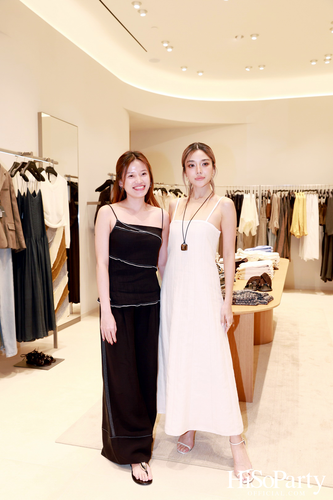 Massimo Dutti เปิดแฟลกชิพสโตร์โฉมใหม่ ณ สยามพารากอน พร้อมจัดแสดงงานศิลปะจากโครงการ Art in Progress