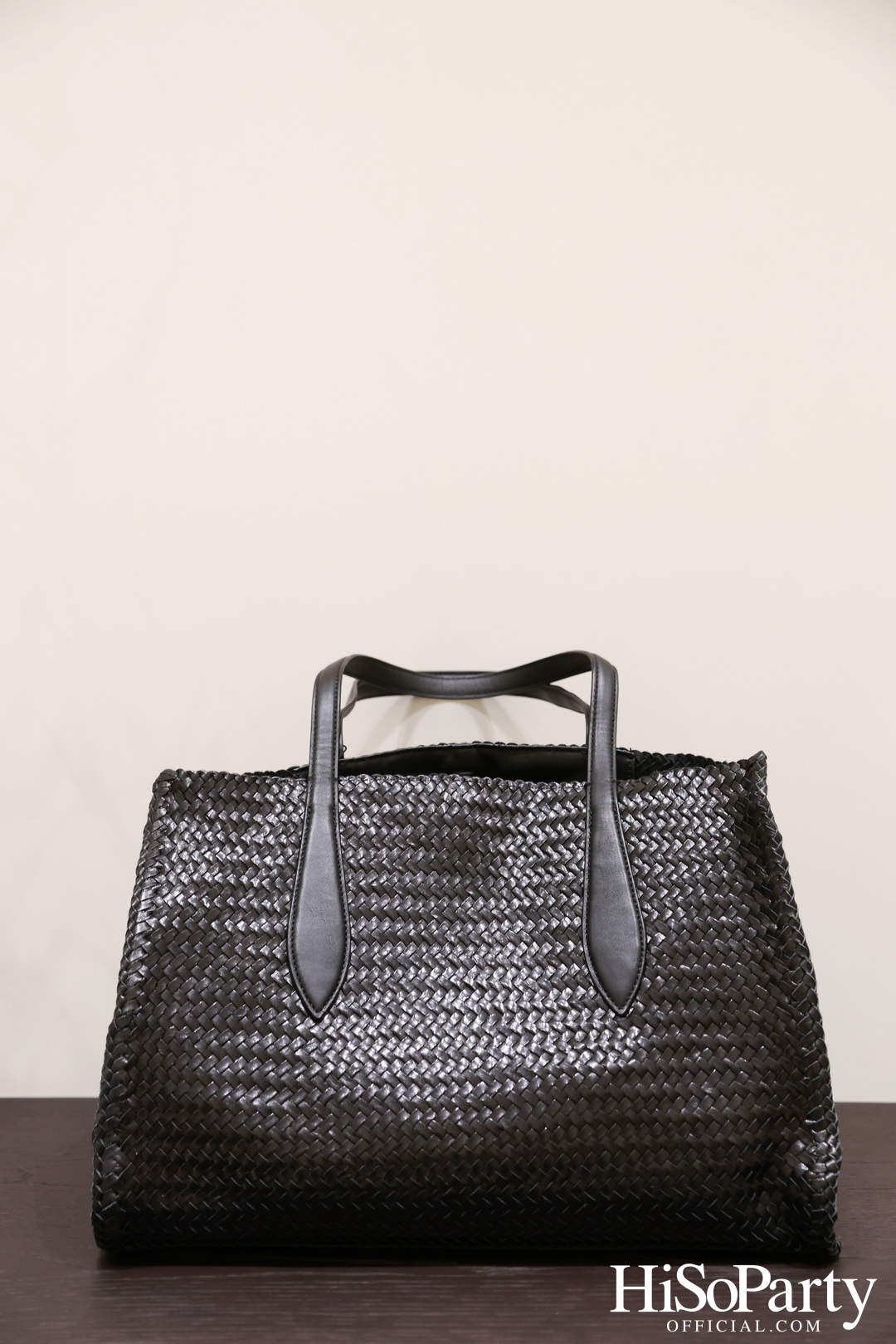 Massimo Dutti เปิดแฟลกชิพสโตร์โฉมใหม่ ณ สยามพารากอน พร้อมจัดแสดงงานศิลปะจากโครงการ Art in Progress