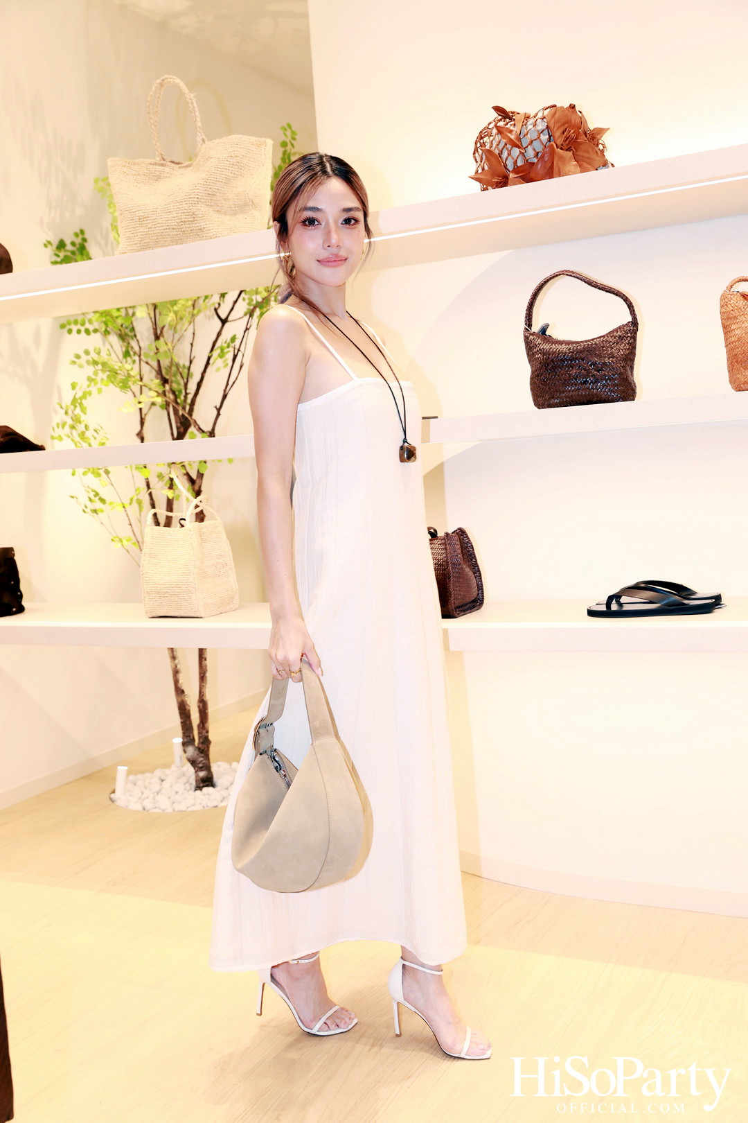 Massimo Dutti เปิดแฟลกชิพสโตร์โฉมใหม่ ณ สยามพารากอน พร้อมจัดแสดงงานศิลปะจากโครงการ Art in Progress