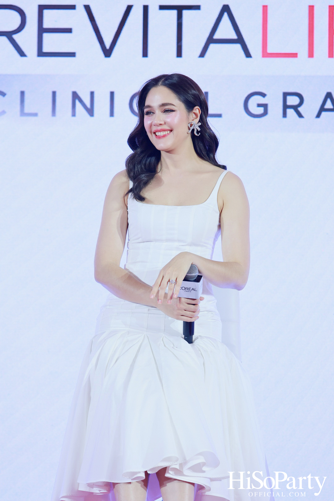 L’Oréal Paris ชวนคนดังพิสูจน์นวัตกรรมระดับคลินิก พร้อมเปิดตัว ‘มาดามแป้ง’ ในฐานะ New Face of L’Oréal Paris Revitalift อย่างเป็นทางการ