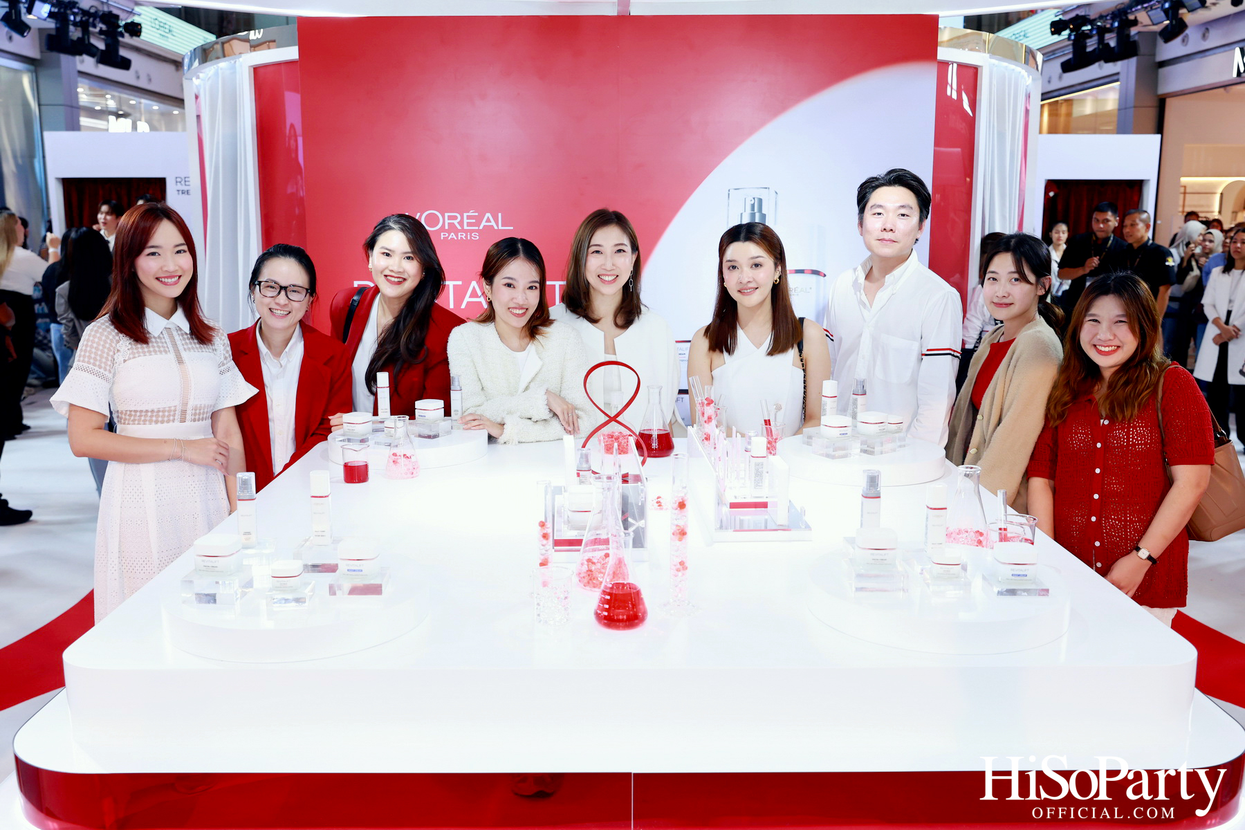 L’Oréal Paris ชวนคนดังพิสูจน์นวัตกรรมระดับคลินิก พร้อมเปิดตัว ‘มาดามแป้ง’ ในฐานะ New Face of L’Oréal Paris Revitalift อย่างเป็นทางการ