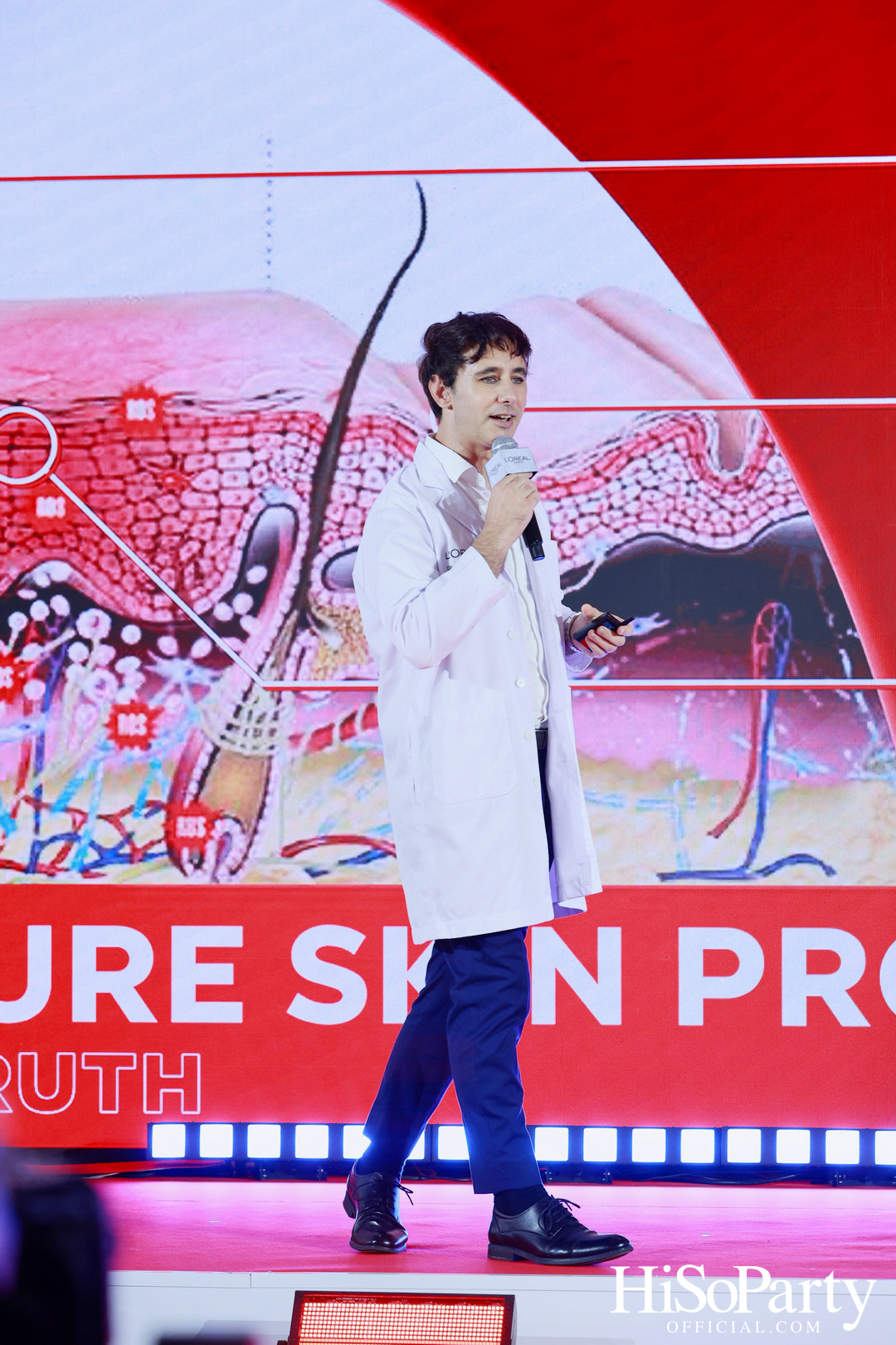 L’Oréal Paris ชวนคนดังพิสูจน์นวัตกรรมระดับคลินิก พร้อมเปิดตัว ‘มาดามแป้ง’ ในฐานะ New Face of L’Oréal Paris Revitalift อย่างเป็นทางการ