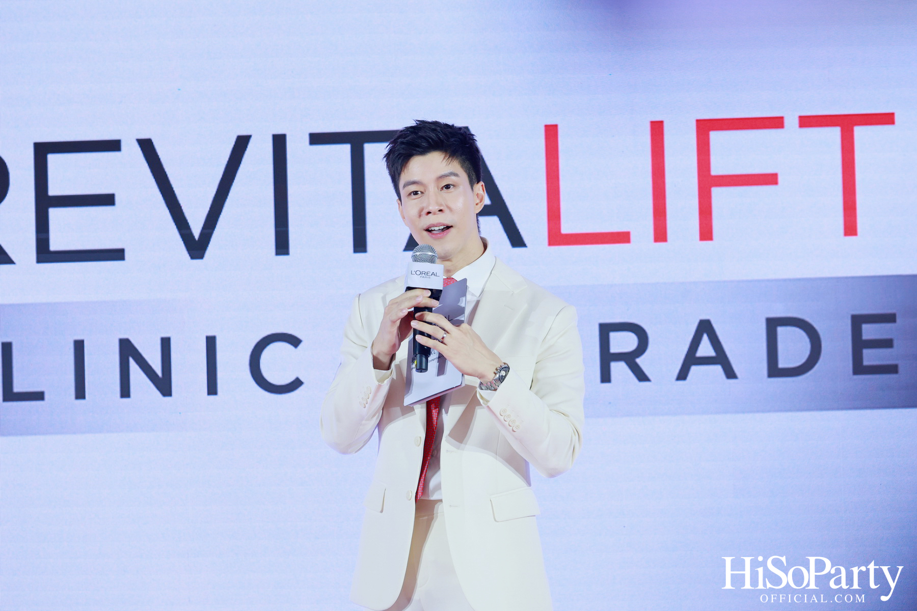 L’Oréal Paris ชวนคนดังพิสูจน์นวัตกรรมระดับคลินิก พร้อมเปิดตัว ‘มาดามแป้ง’ ในฐานะ New Face of L’Oréal Paris Revitalift อย่างเป็นทางการ