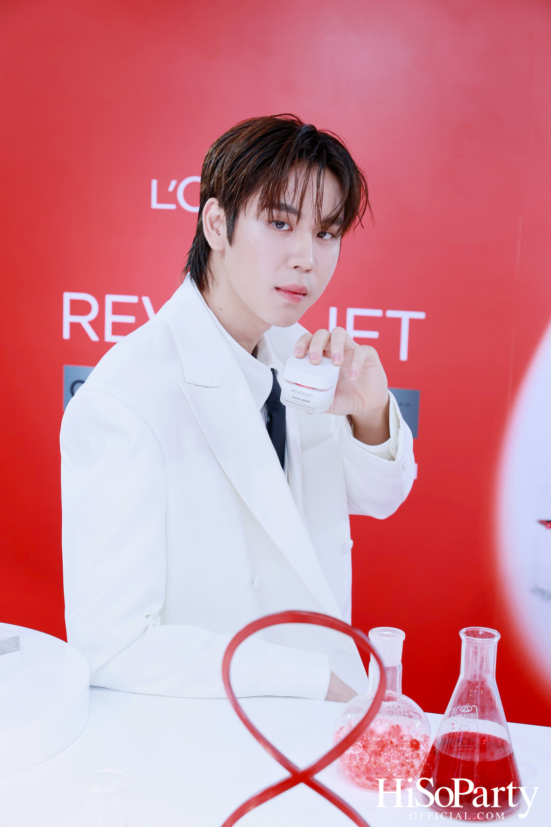 L’Oréal Paris ชวนคนดังพิสูจน์นวัตกรรมระดับคลินิก พร้อมเปิดตัว ‘มาดามแป้ง’ ในฐานะ New Face of L’Oréal Paris Revitalift อย่างเป็นทางการ