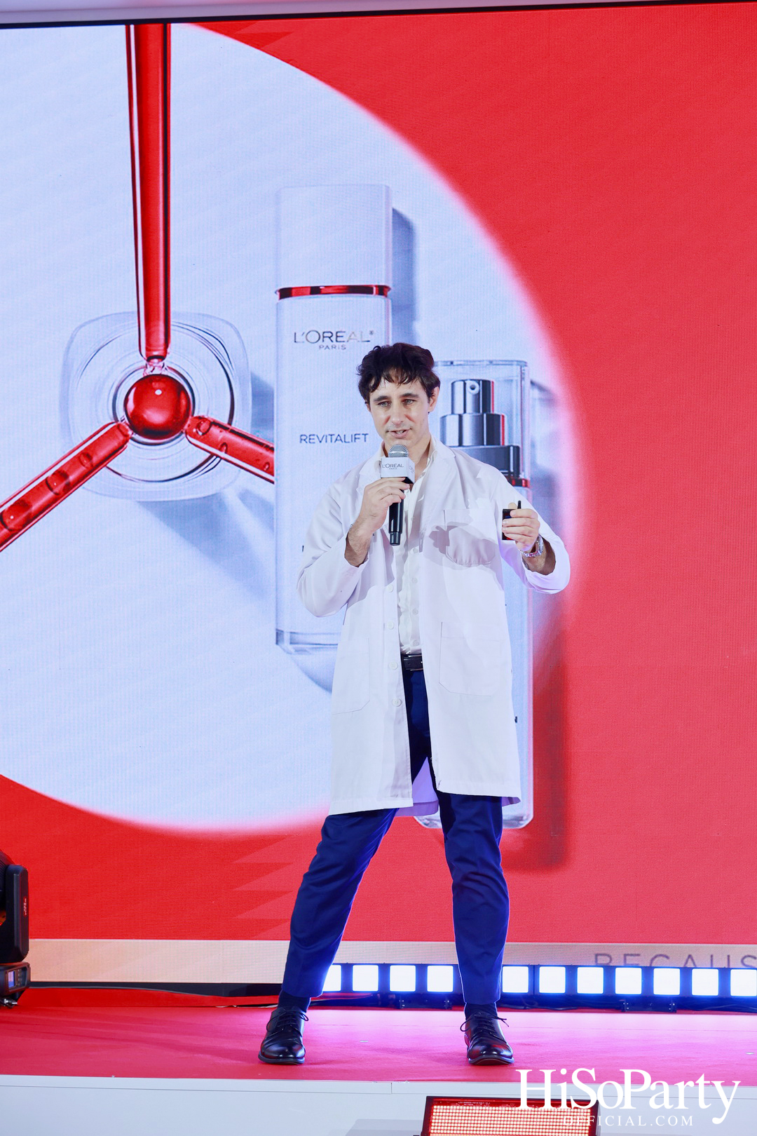 L’Oréal Paris ชวนคนดังพิสูจน์นวัตกรรมระดับคลินิก พร้อมเปิดตัว ‘มาดามแป้ง’ ในฐานะ New Face of L’Oréal Paris Revitalift อย่างเป็นทางการ