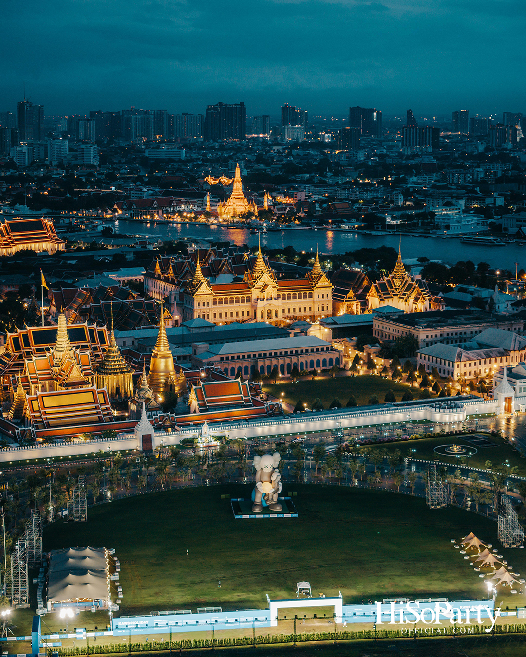 ‘KAWS:HOLIDAY THAILAND’ แลนด์มาร์กศิลปะกลางสนามหลวง ครั้งแรกในไทย พร้อมเปิดให้ชมฟรี!