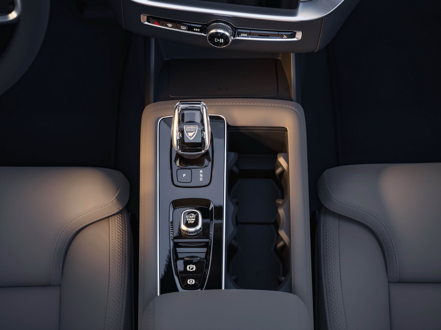 Volvo XC90 ปลั๊กอินไฮบริดโฉมใหม่ SUV ระดับพรีเมียม ที่ตอบโจทย์ทั้งพลังงานและดีไซน์