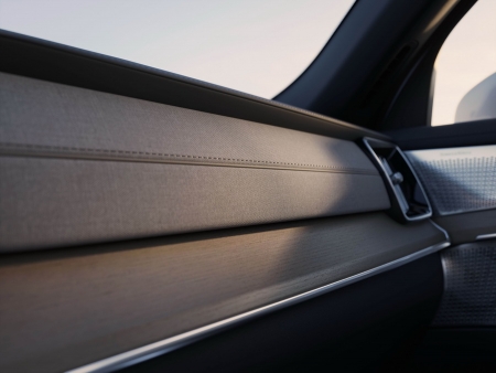 Volvo XC90 ปลั๊กอินไฮบริดโฉมใหม่ SUV ระดับพรีเมียม ที่ตอบโจทย์ทั้งพลังงานและดีไซน์