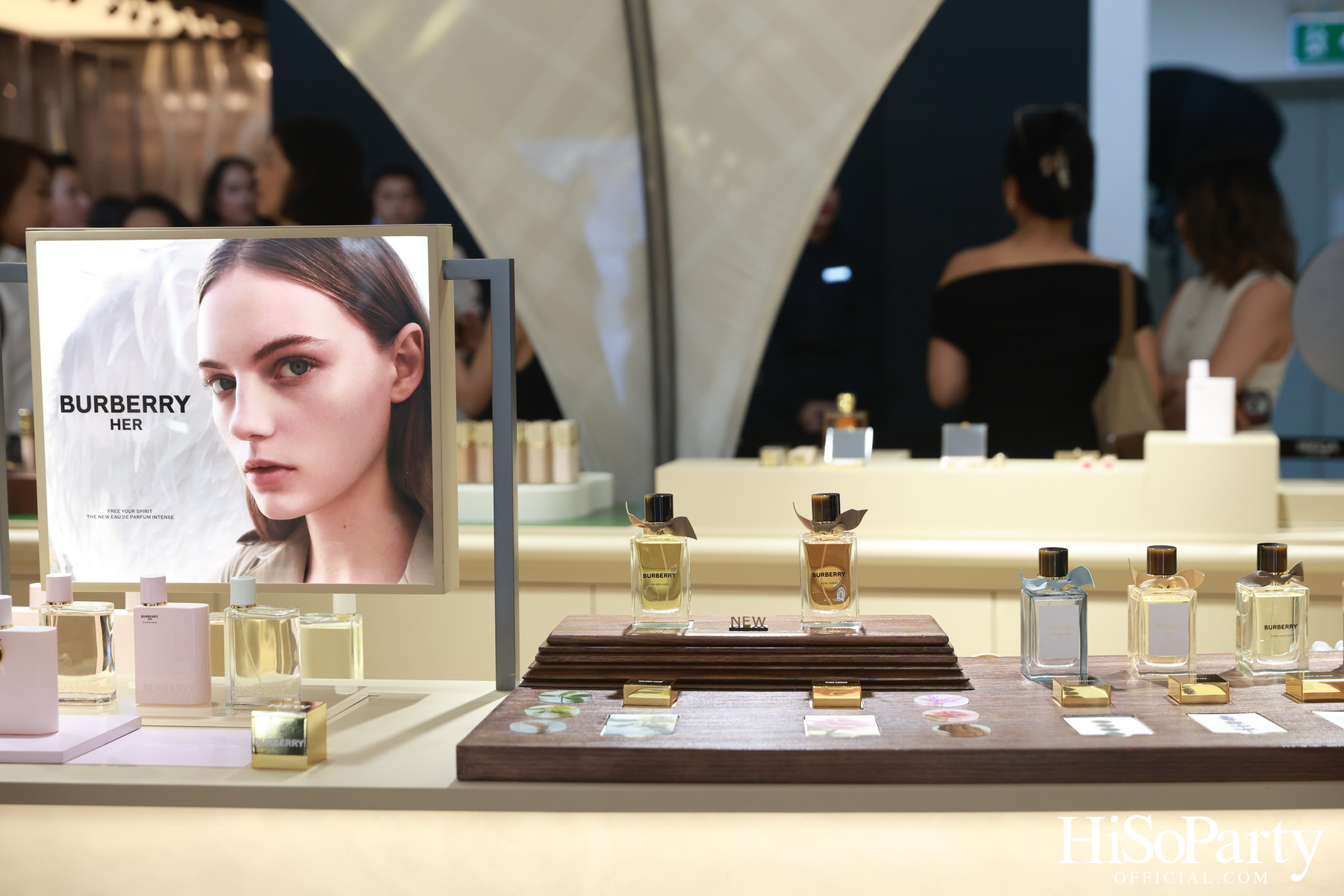 BURBERRY BEAUTY เปิดตัว Burberry Basecamp สโตร์แห่งใหม่ ณ เมกาบางนา