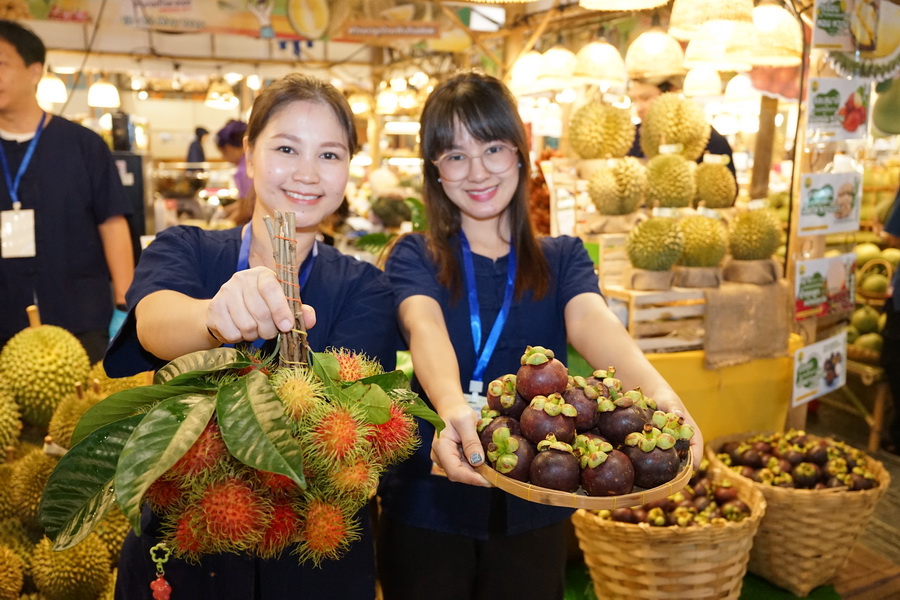 ไอคอนสยาม ผนึกกำลัง เมืองสุขสยาม และเดียร์ทัมมี่ เปิดฤดูกาลมหัศจรรย์แห่งผลไม้ไทย ยกระดับผลไม้ไทยสู่สากล สนับสนุนเกษตรกรไทยอย่างยั่งยืน