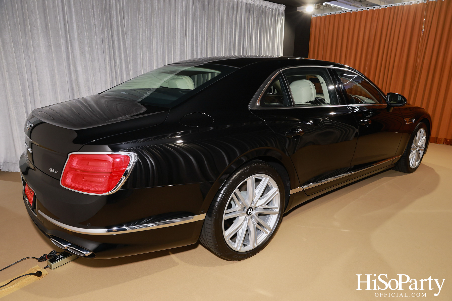 HiSoParty เชิญแขกคนพิเศษร่วมสัมผัส 'THE ULTIMATE LUXURY EXPERIENCE' โดย BEAUTY GEMS x BENTLEY BANGKOK