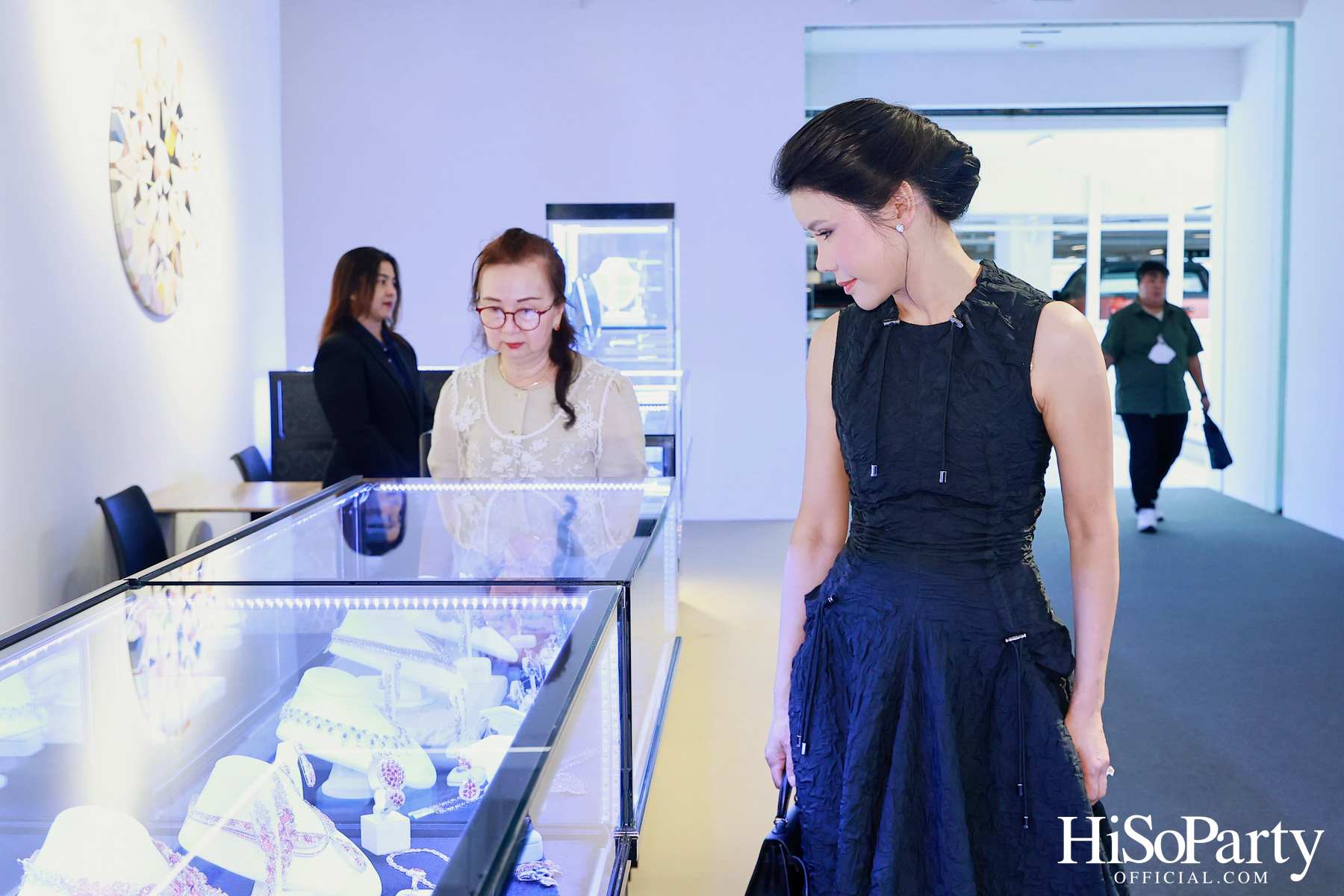HiSoParty เชิญแขกคนพิเศษร่วมสัมผัส 'THE ULTIMATE LUXURY EXPERIENCE' โดย BEAUTY GEMS x BENTLEY BANGKOK