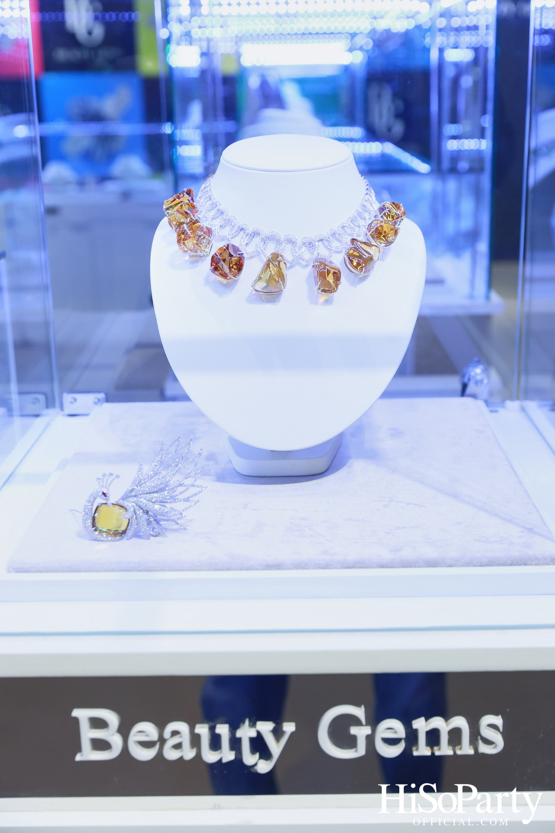 HiSoParty เชิญแขกคนพิเศษร่วมสัมผัส 'THE ULTIMATE LUXURY EXPERIENCE' โดย BEAUTY GEMS x BENTLEY BANGKOK